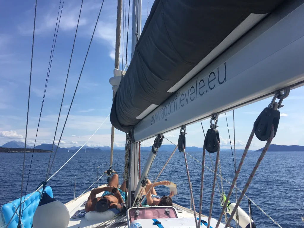 IMBARCO ALLA CABINA O BARCA IN ESCLUSIVA A GONFIE VELE Vacanze in 2 - A GONFIE VELE - Vacanze in barca a vela