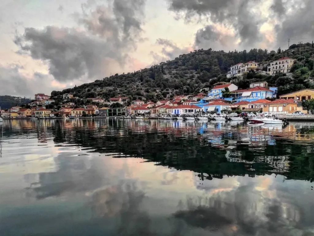 PERCHE SCEGLIERE LA GRECIA IONICA PER UNA VACANZA IN BARCA A VELA A - A GONFIE VELE - Vacanze in barca a vela