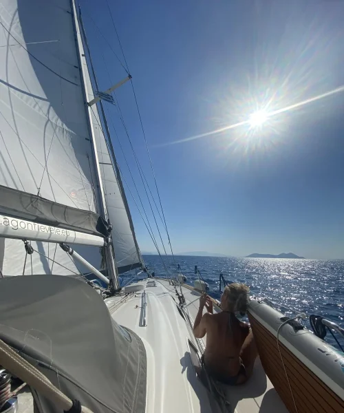 Nessuna descrizione della foto disponibile.-8