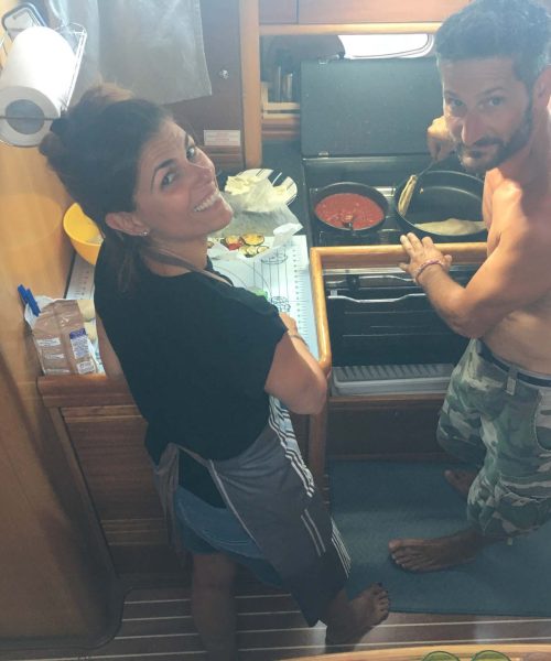 omar-enrica-a-gonfie-vele462