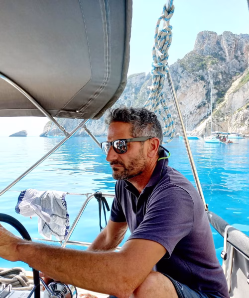 omar-enrica-a-gonfie-vele468