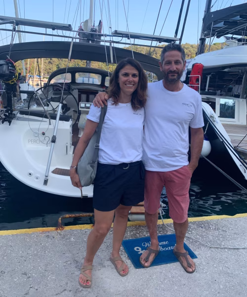 omar-enrica-a-gonfie-vele475