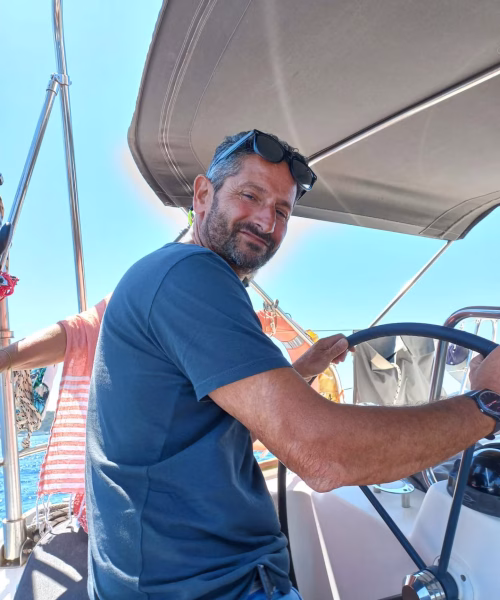 omar-enrica-a-gonfie-vele479